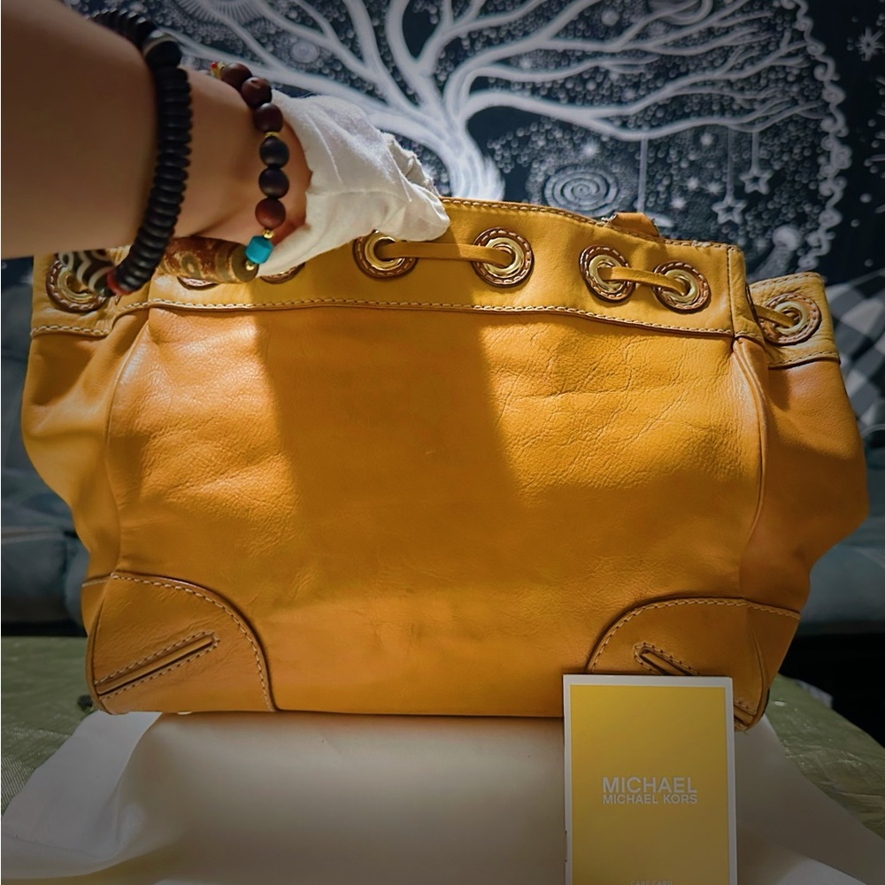 Vintage 90s Y2K Michael Kors Shoulder Bag  Gold soft Leather work and school bag - Picture 15 of 17